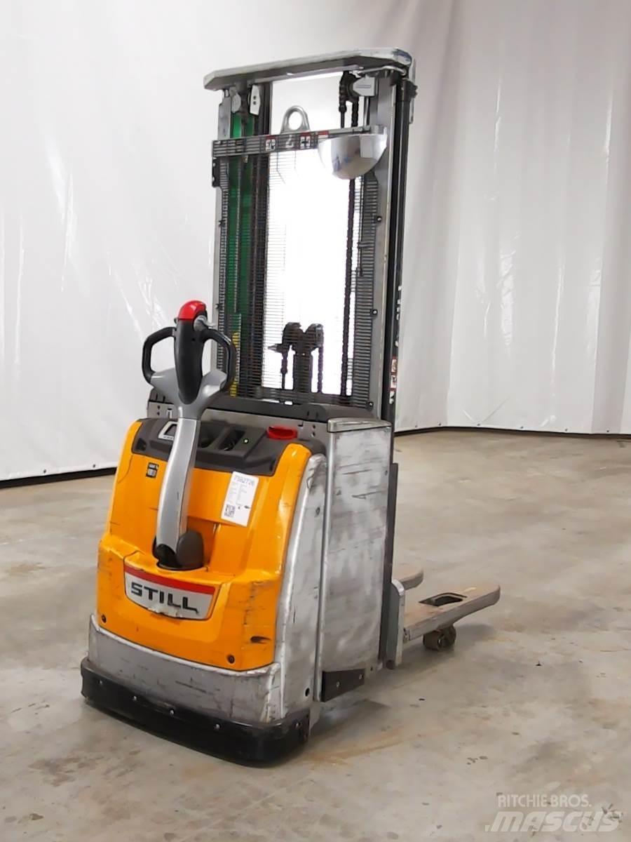 Still EXV16I Pedestrian stacker