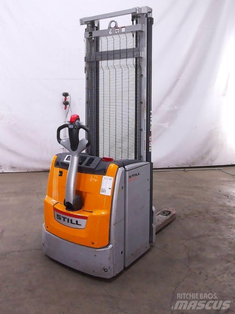 Still EXV20/950MM Pedestrian stacker