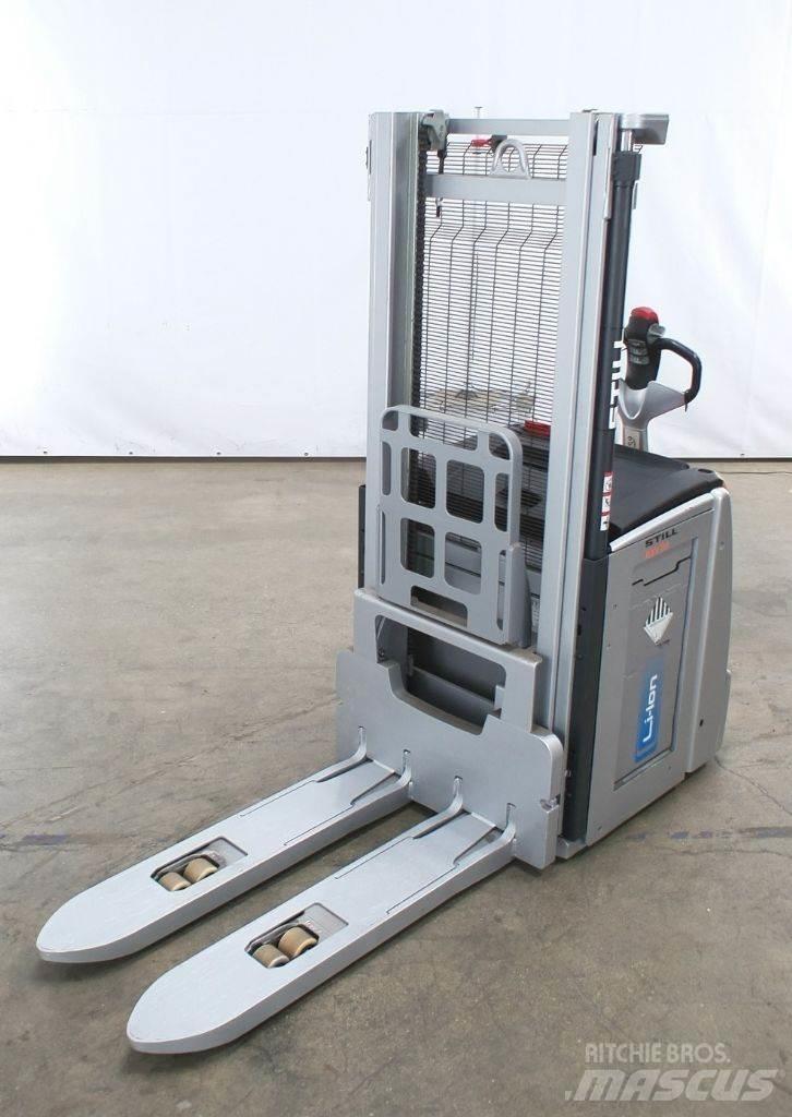 Still EXV20/LIION Pedestrian stacker