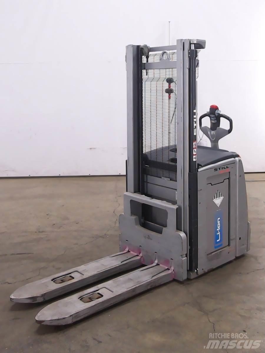 Still EXV20/LIION Pedestrian stacker