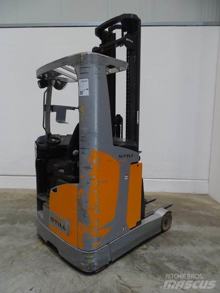 Still FM-X12 Reach trucks