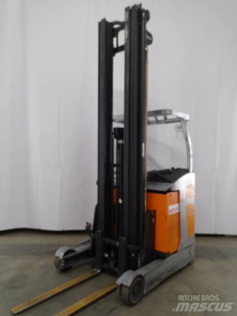Still FM-X14 Reach trucks