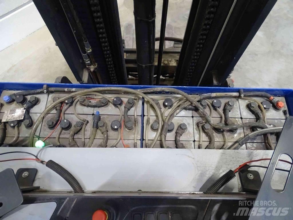 Still FM-X14 Reach trucks