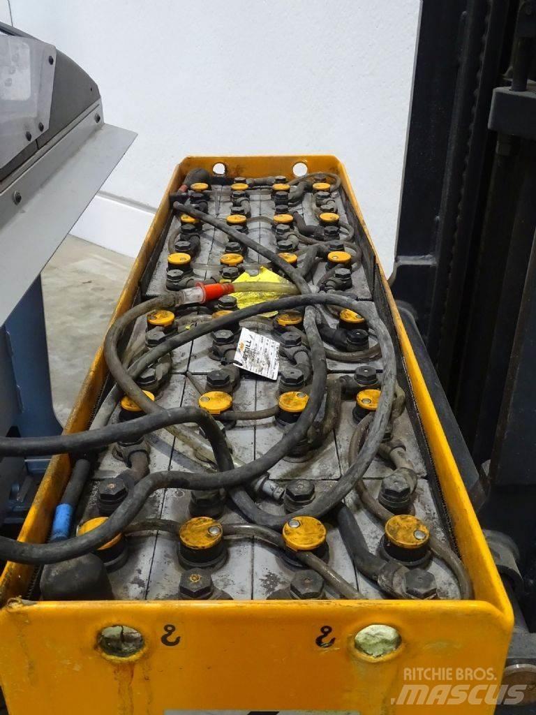 Still FM-X14 Reach trucks