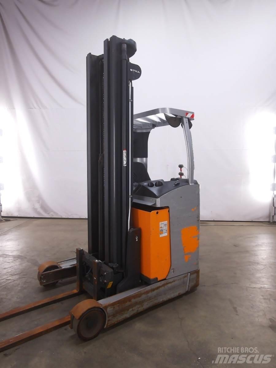 Still FM-X14 Reach trucks