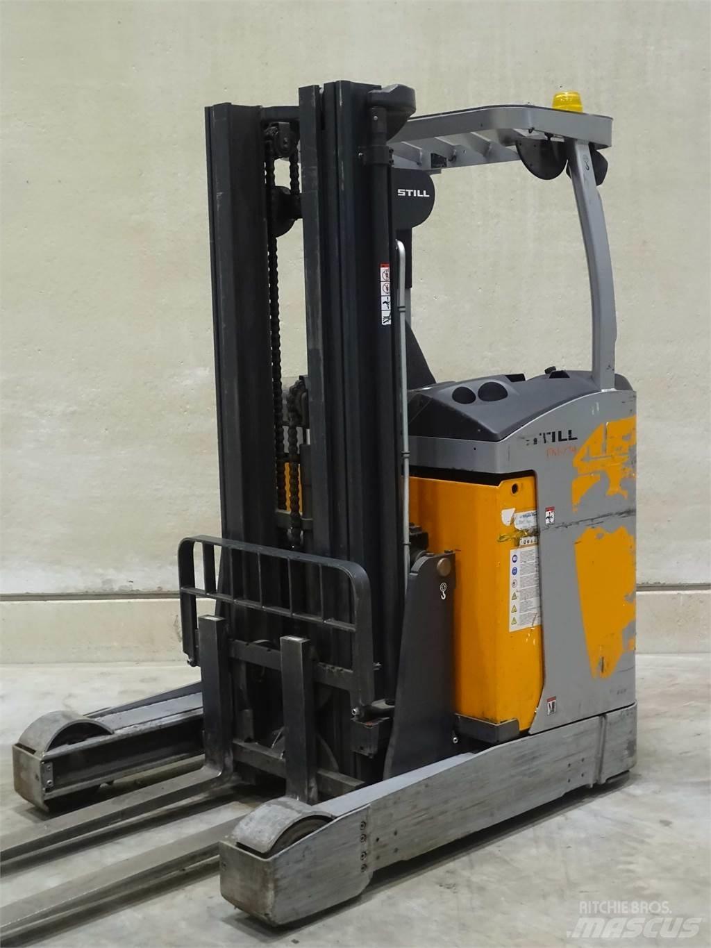 Still FM-X14 Reach trucks