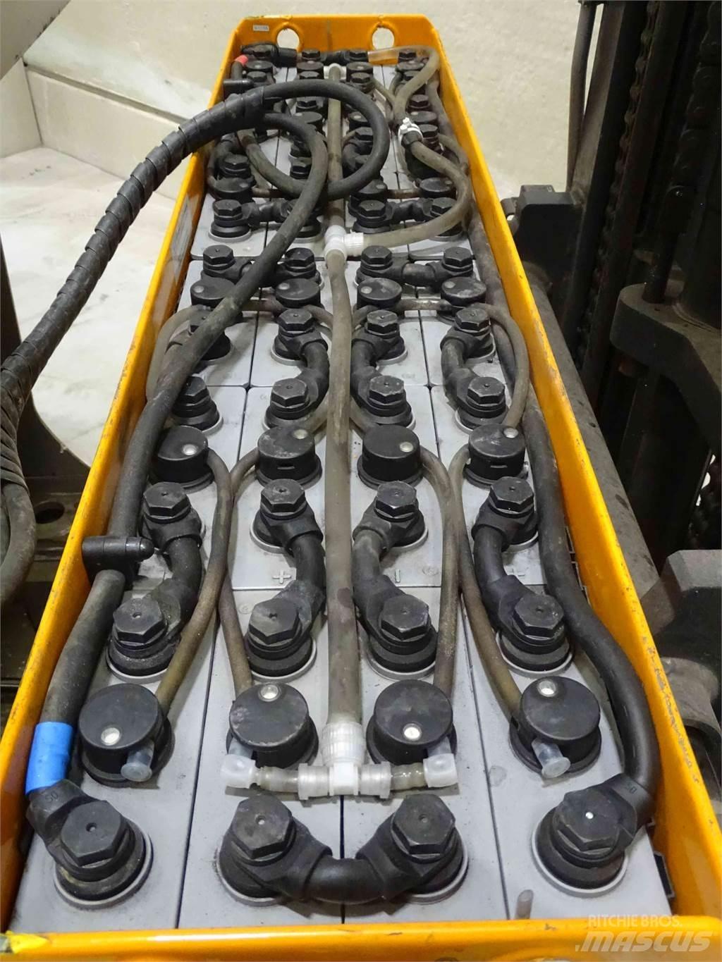 Still FM-X14 Reach trucks