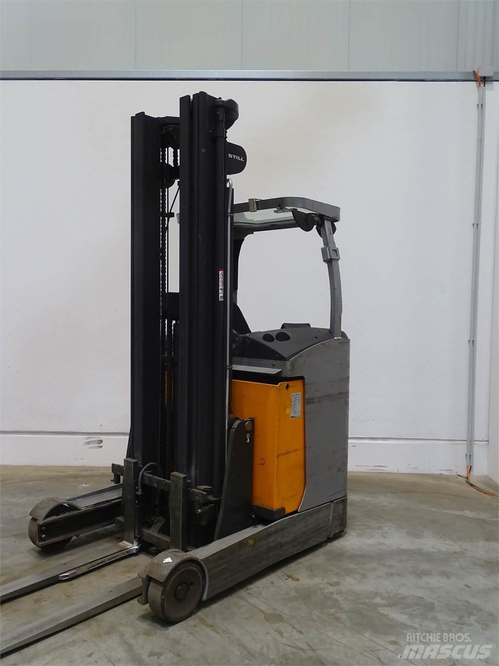 Still FM-X14 Reach trucks