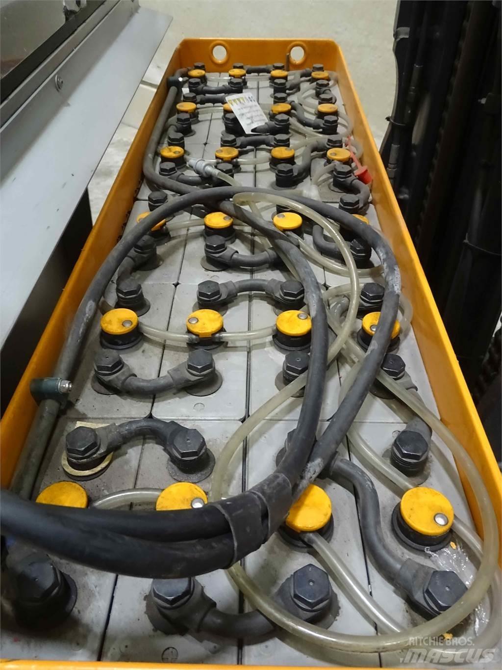 Still FM-X14 Reach trucks
