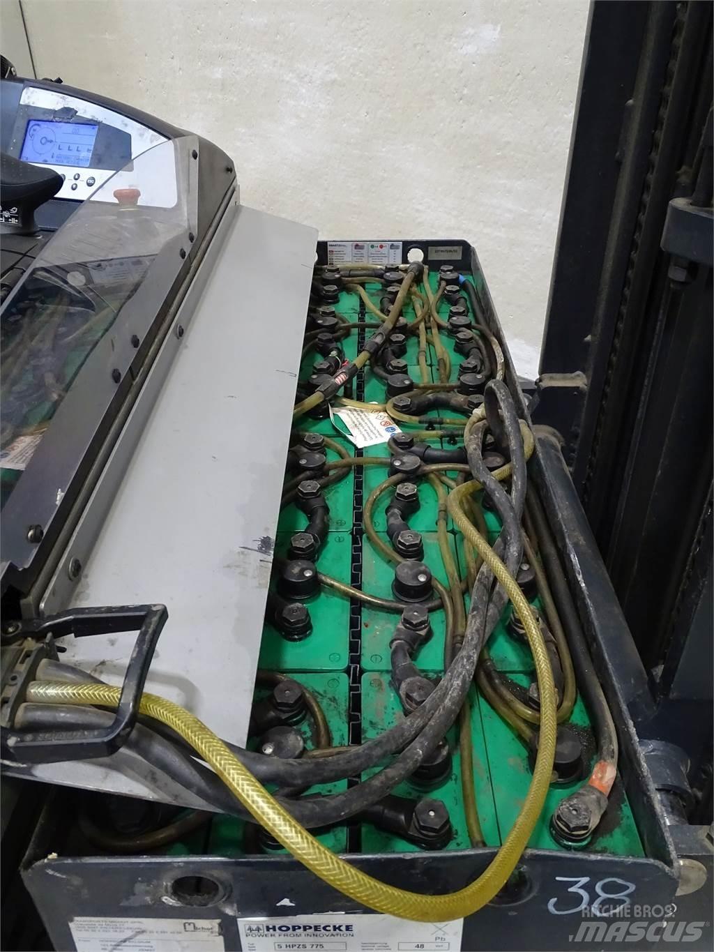 Still FM-X14 Reach trucks