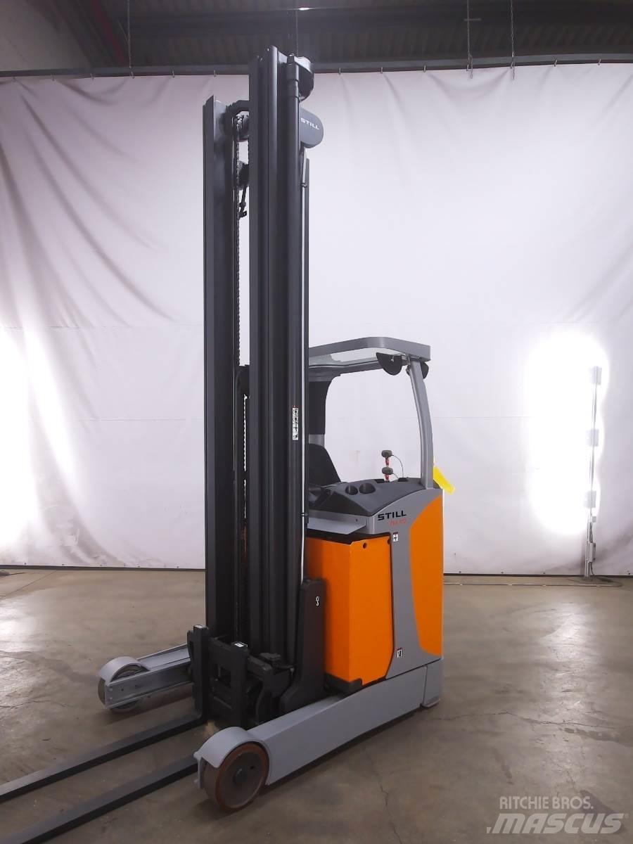 Still FM-X17 Reach trucks