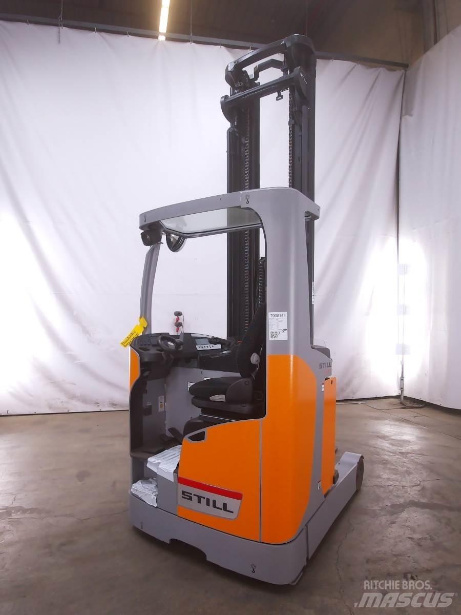 Still FM-X17 Reach trucks