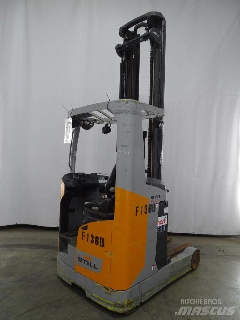 Still FM-X17 Reach trucks