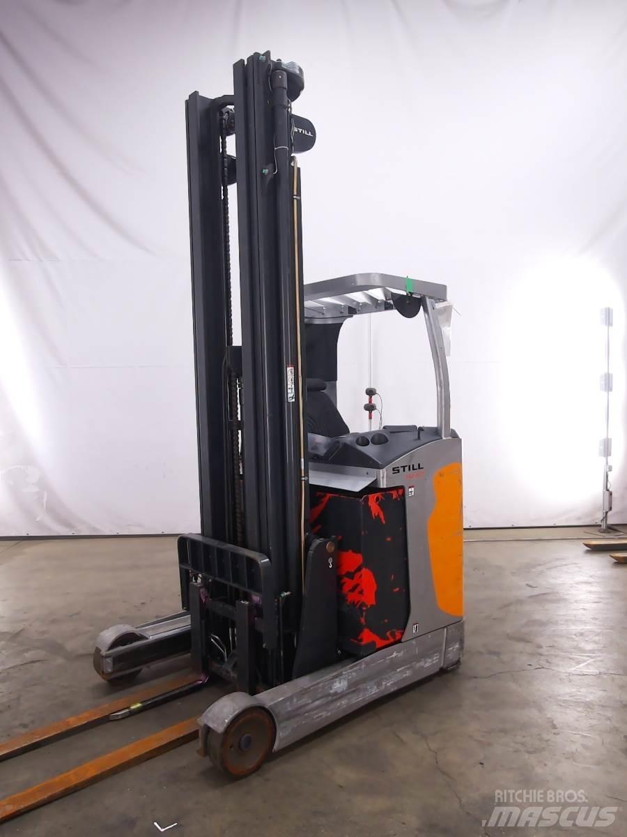 Still FM-X17 Reach trucks