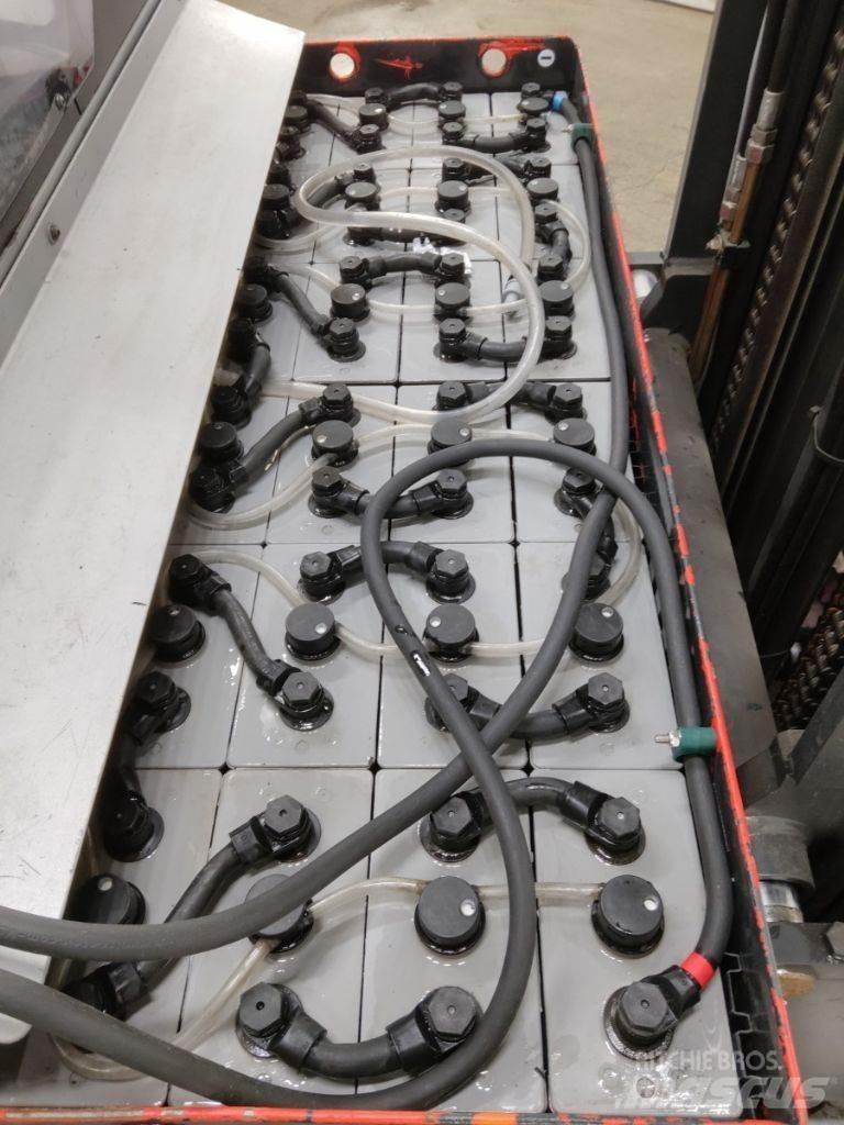 Still FM-X17 Reach trucks