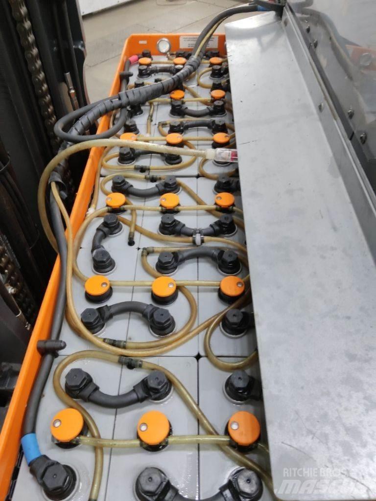 Still FM-X17 Reach trucks