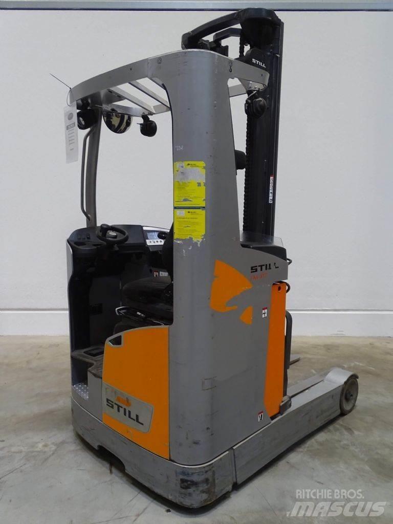 Still FM-X17 Reach trucks
