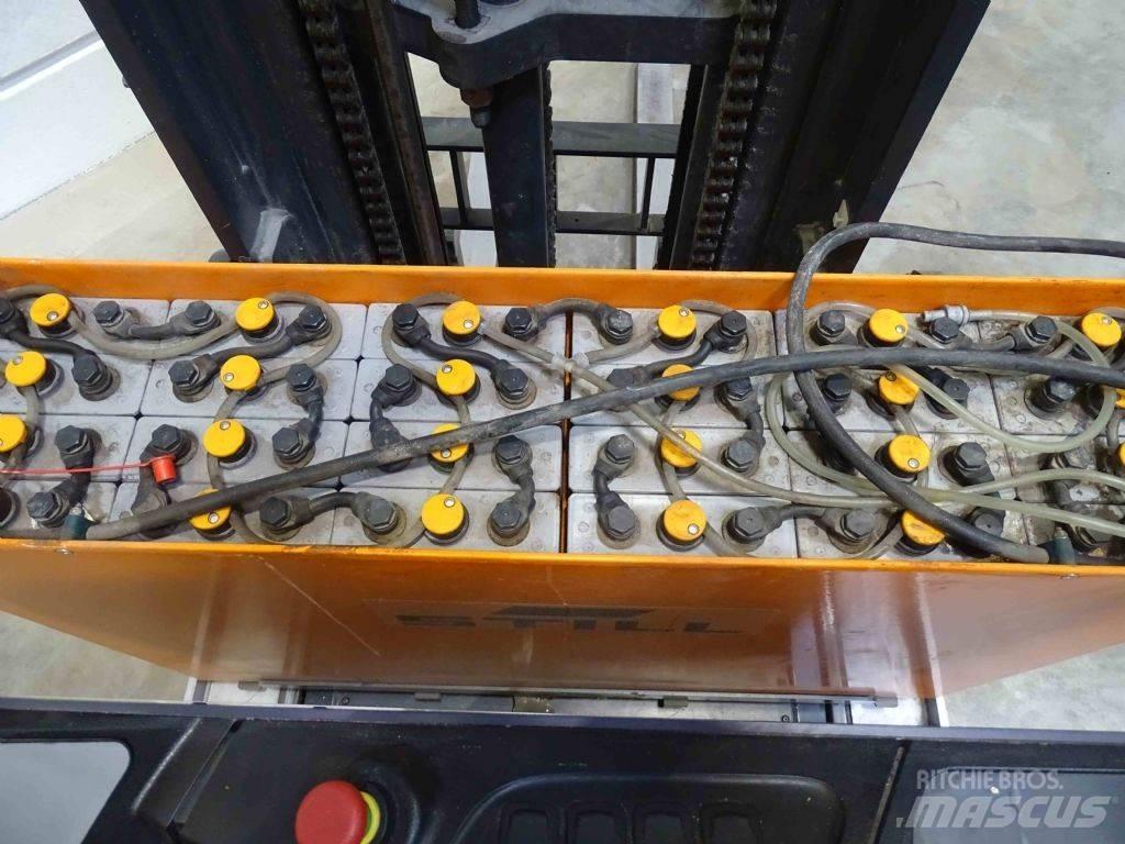 Still FM-X17 Reach trucks