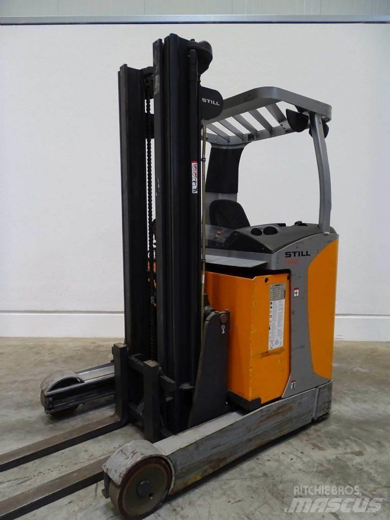 Still FM-X17 Reach trucks