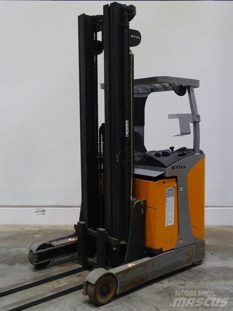 Still FM-X17 Reach trucks