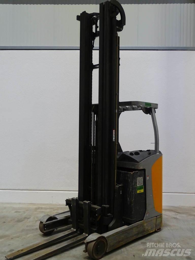 Still FM-X17 Reach trucks