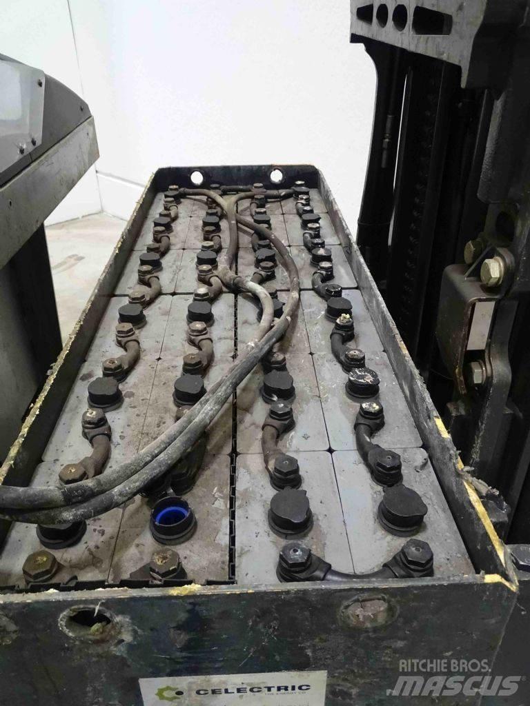 Still FM-X17 Reach trucks