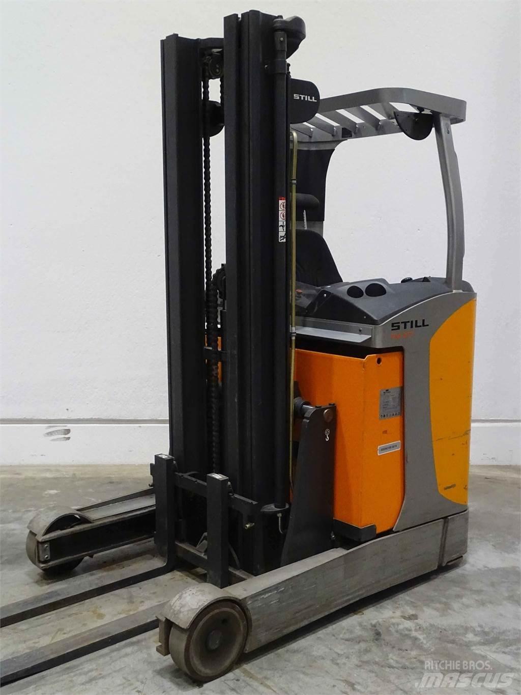 Still FM-X17 Reach trucks