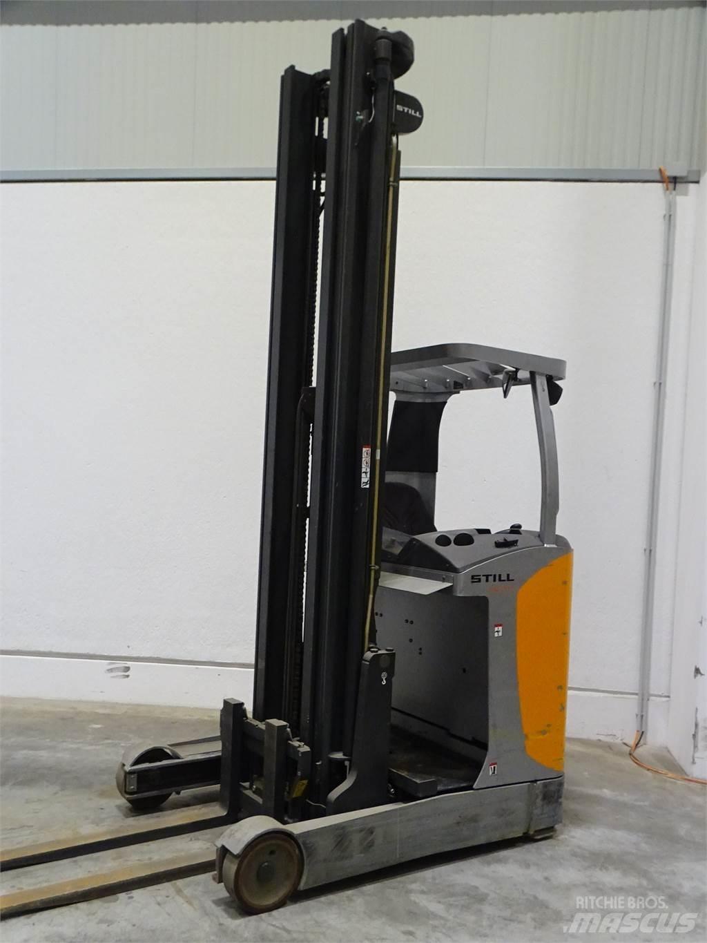 Still FM-X17 Reach trucks