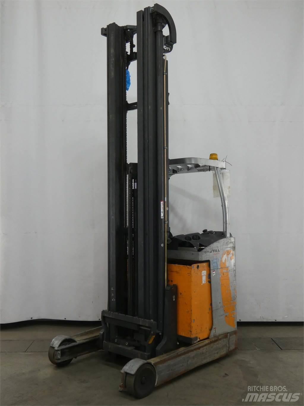 Still FM-X17 Reach trucks