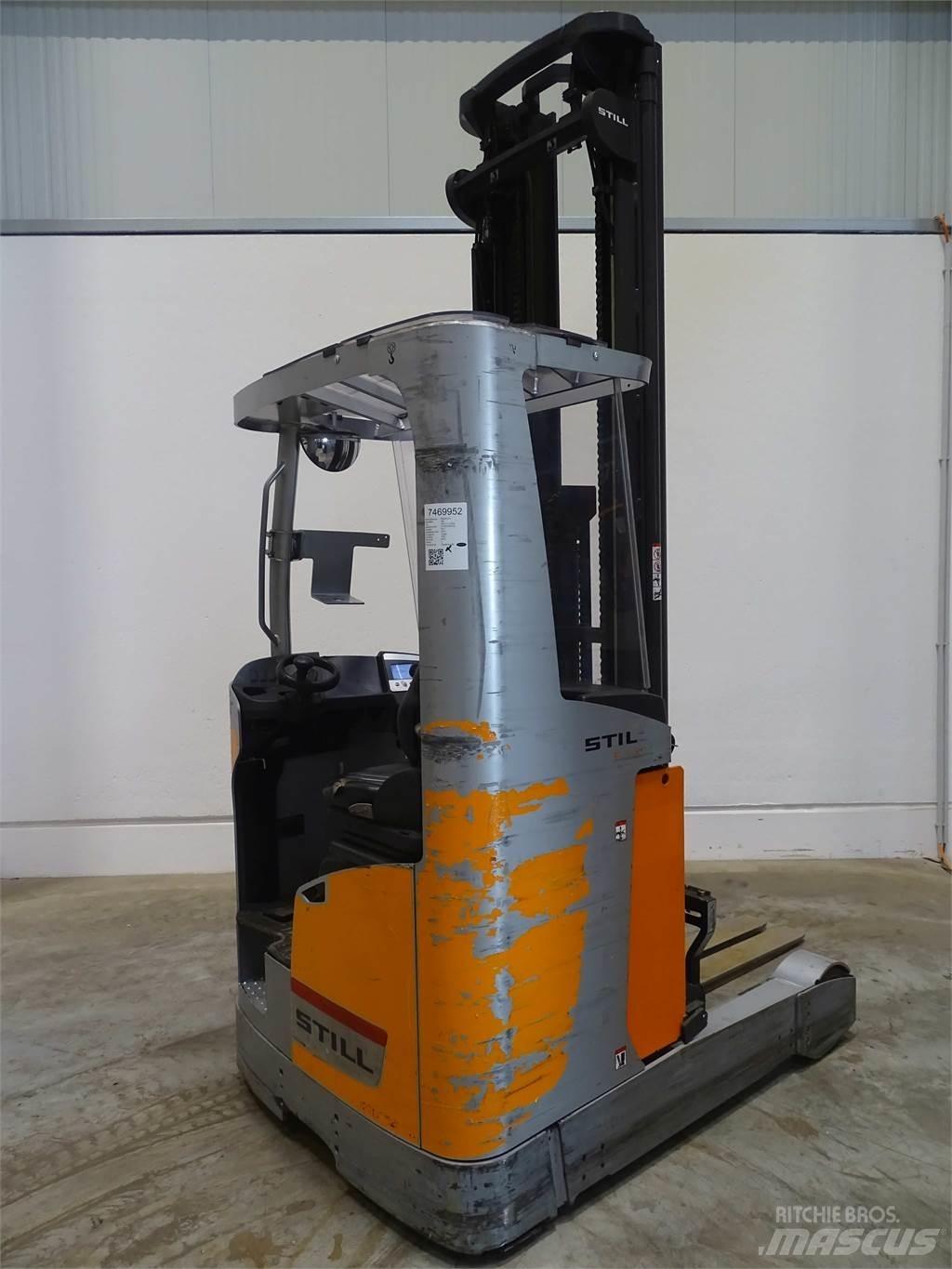 Still FM-X17 Reach trucks