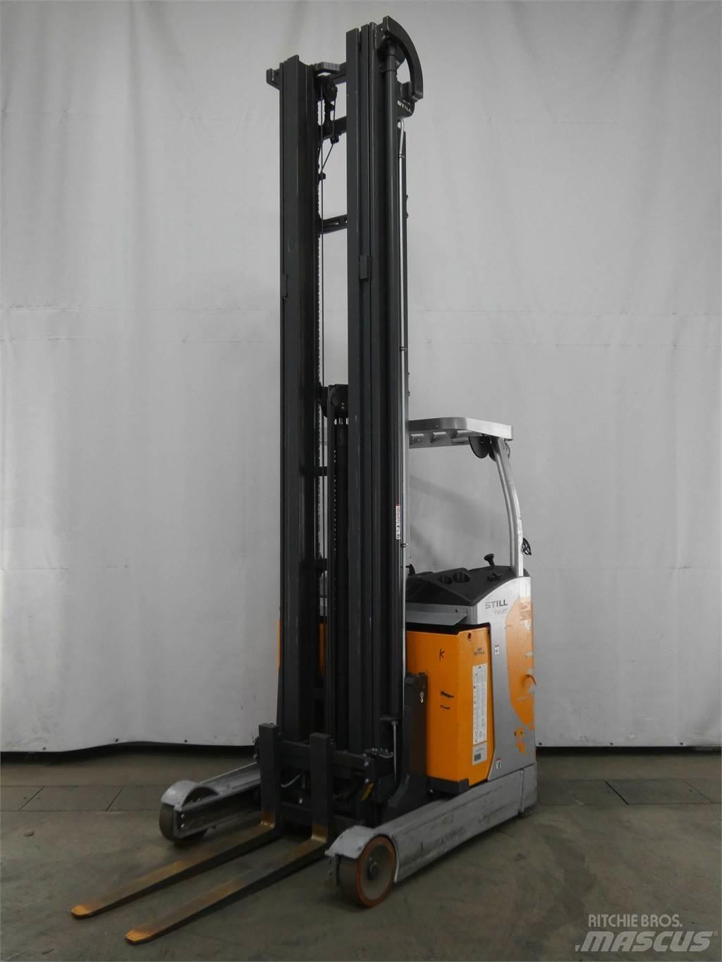 Still FM-X17 Reach trucks