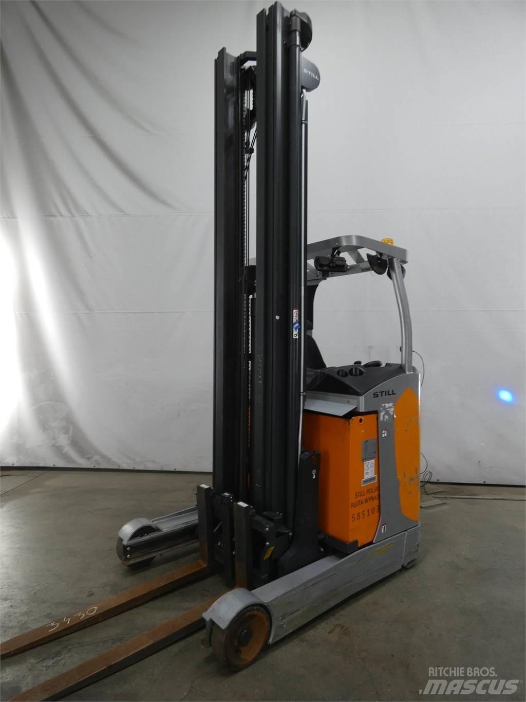 Still FM-X17 Reach trucks
