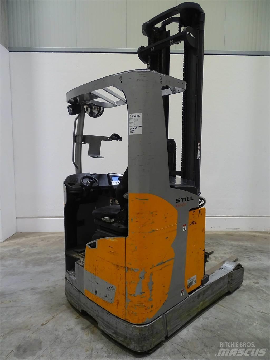 Still FM-X17 Reach trucks