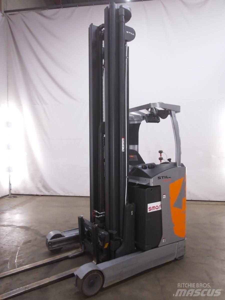 Still FM-X17 Reach trucks