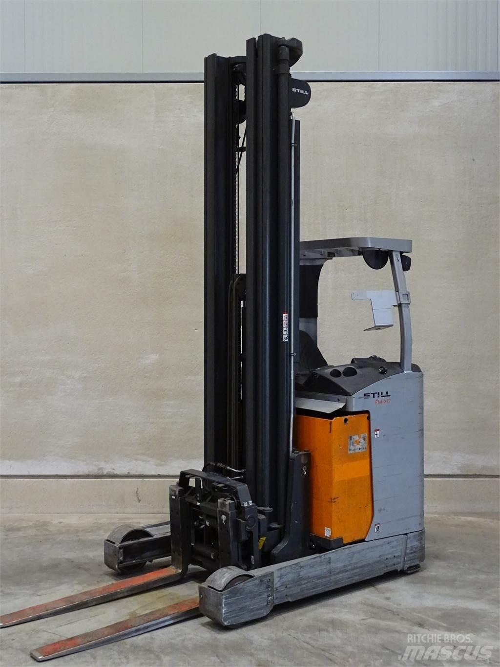 Still FM-X17 Reach trucks