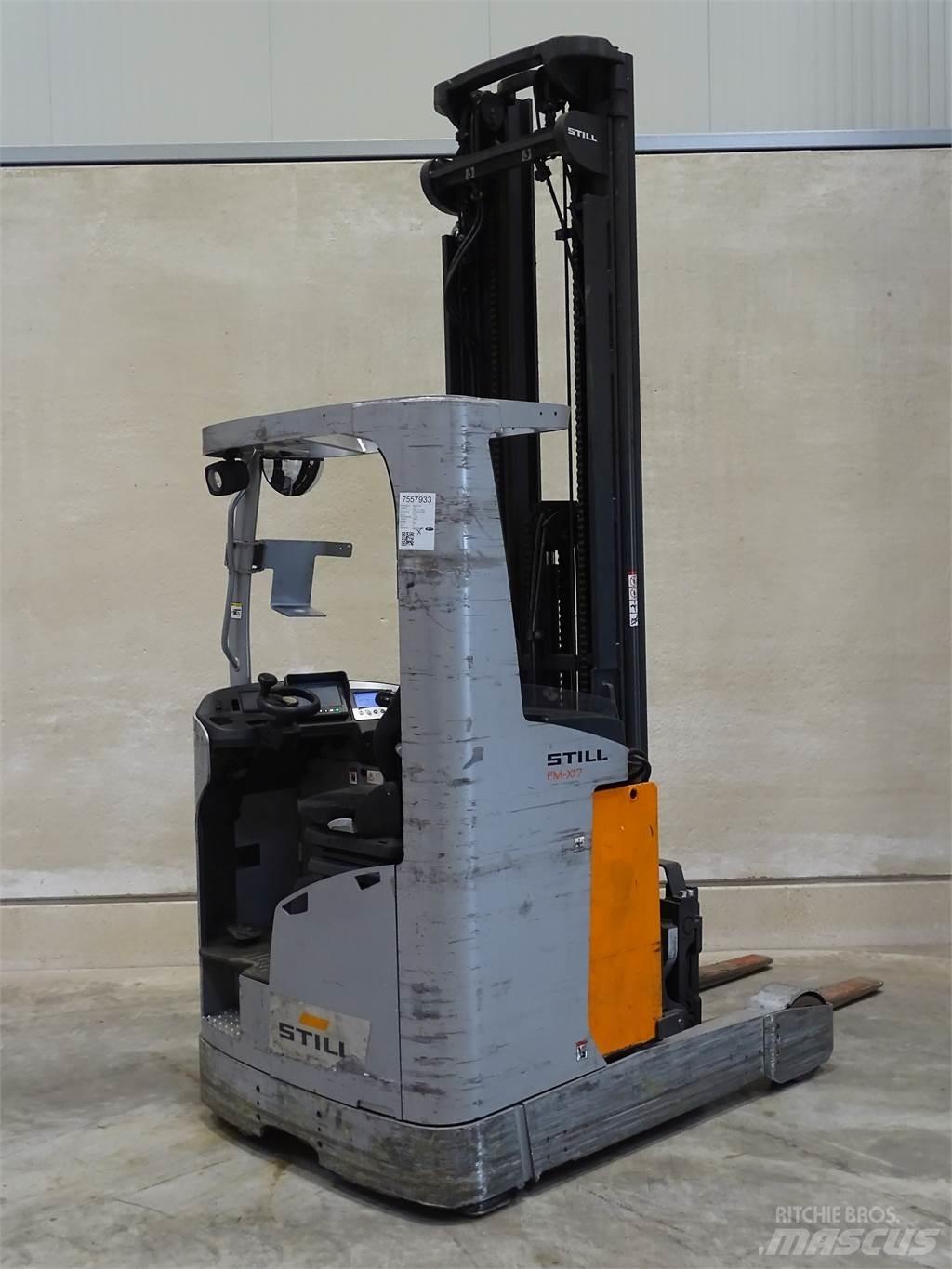 Still FM-X17 Reach trucks