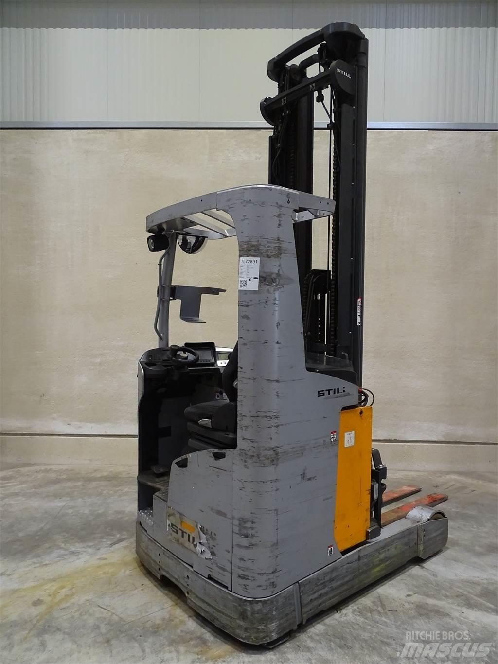 Still FM-X17 Reach trucks