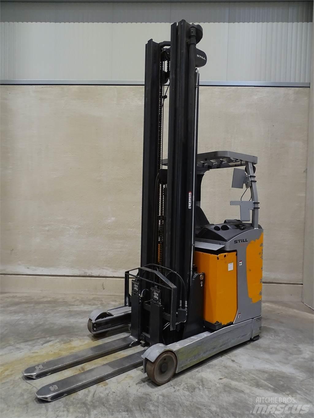 Still FM-X17 Reach trucks