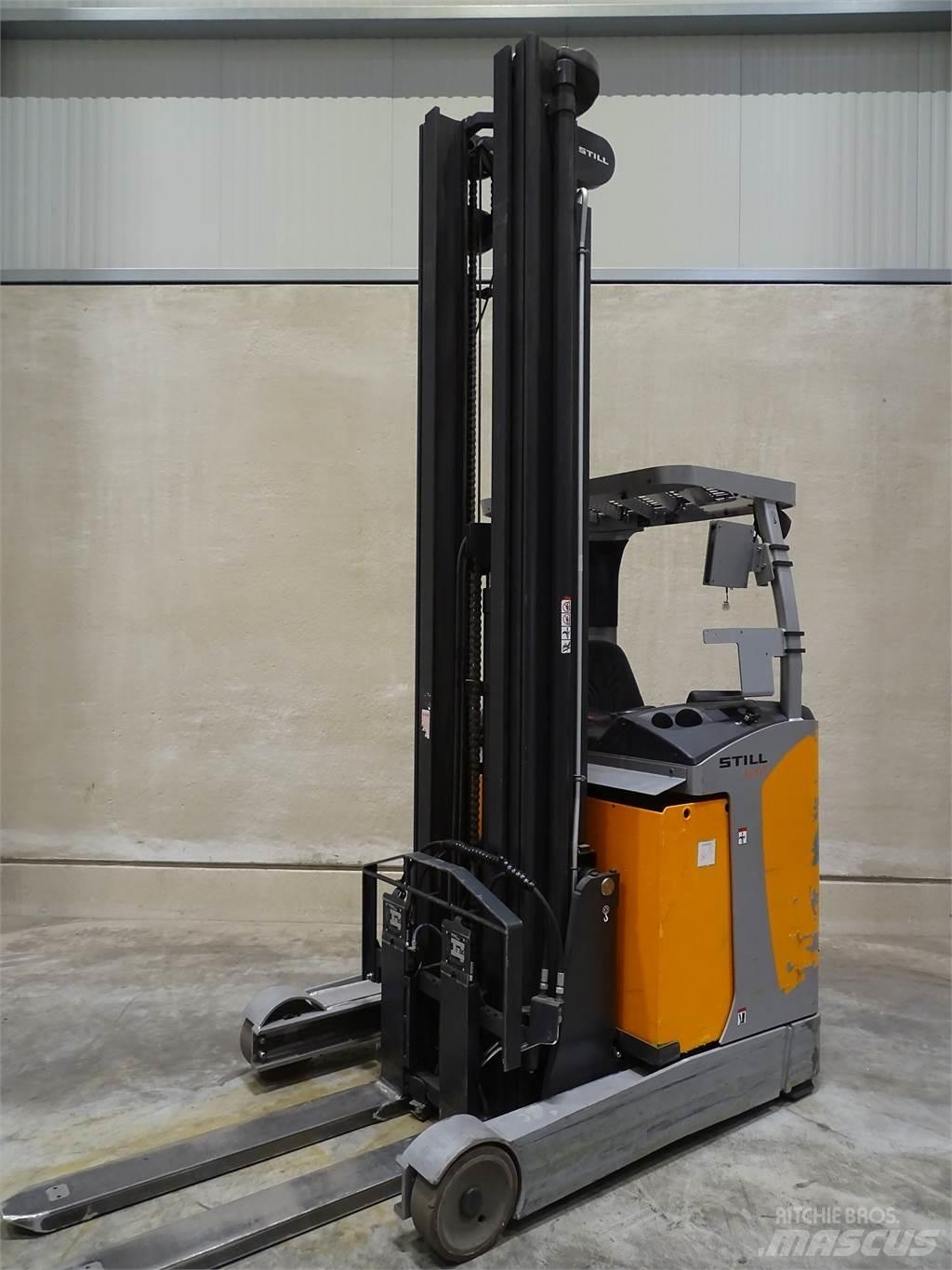 Still FM-X17 Reach trucks