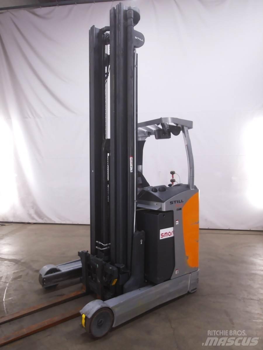 Still FM-X17 Reach trucks