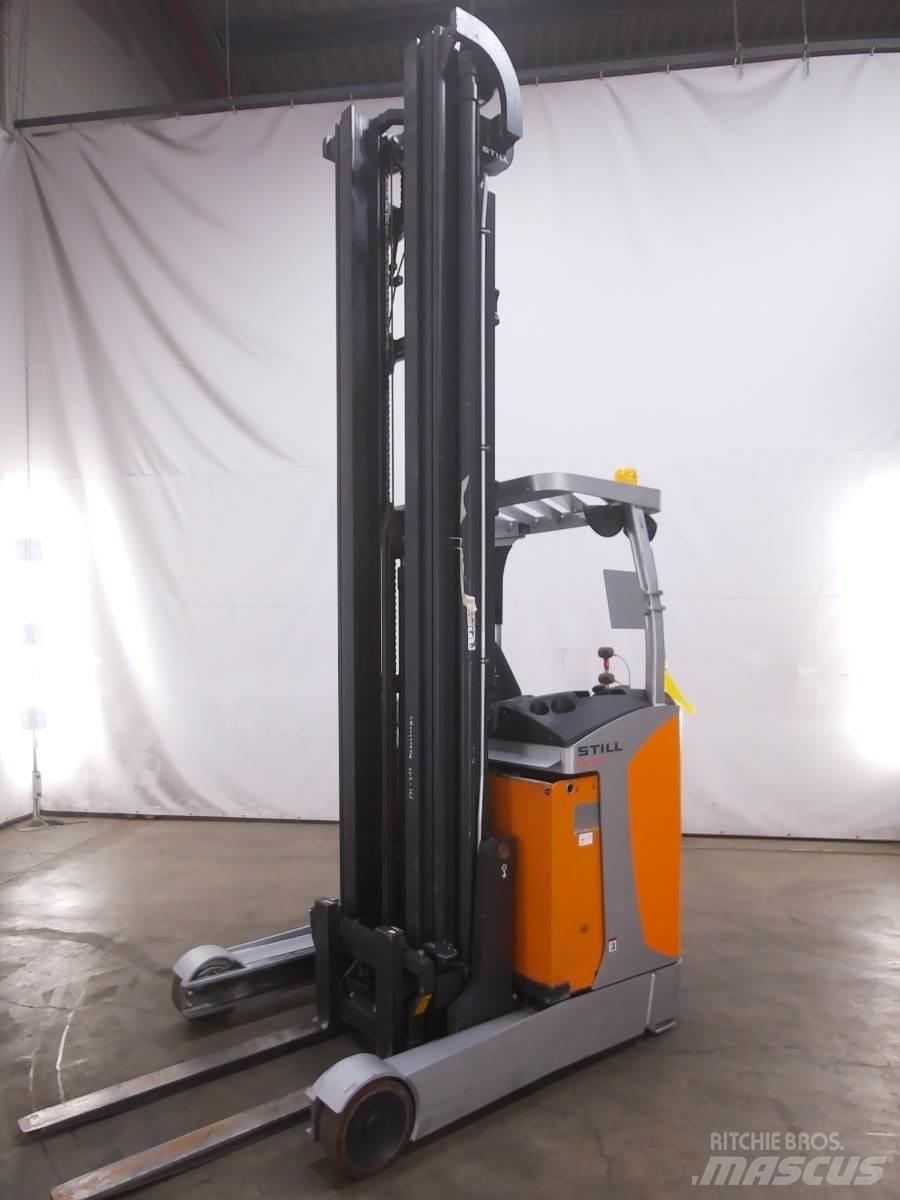 Still FM-X17 Reach trucks