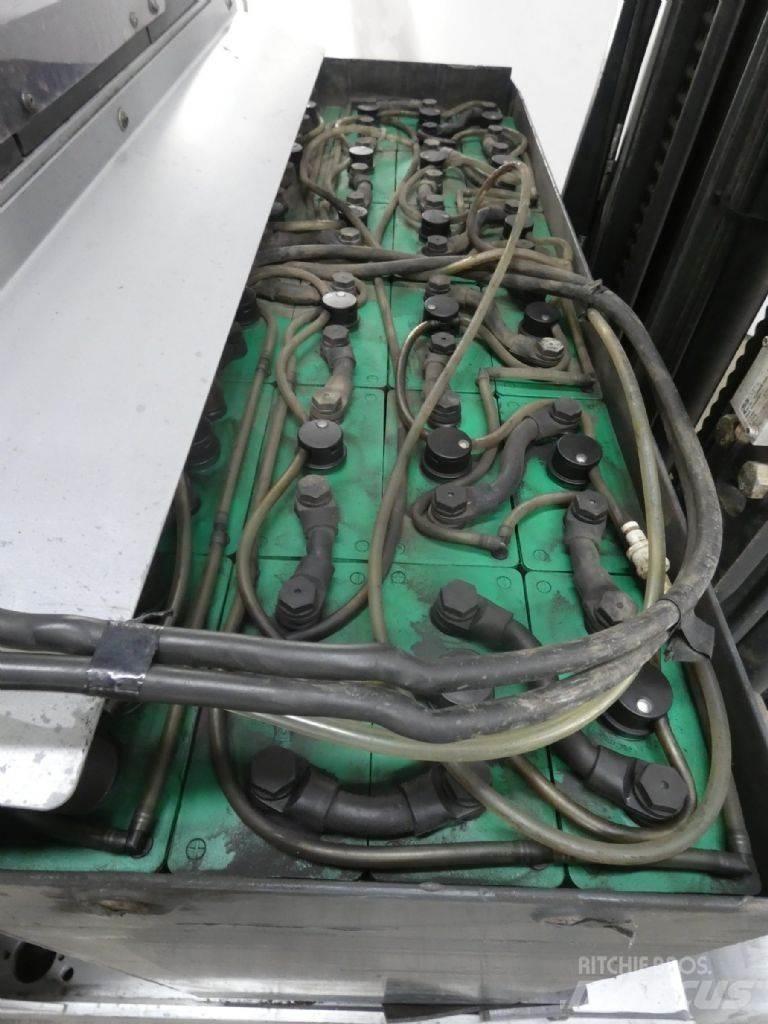 Still FM-X20 Reach trucks