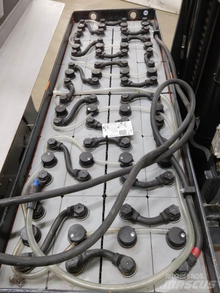 Still FM-X20 Reach trucks