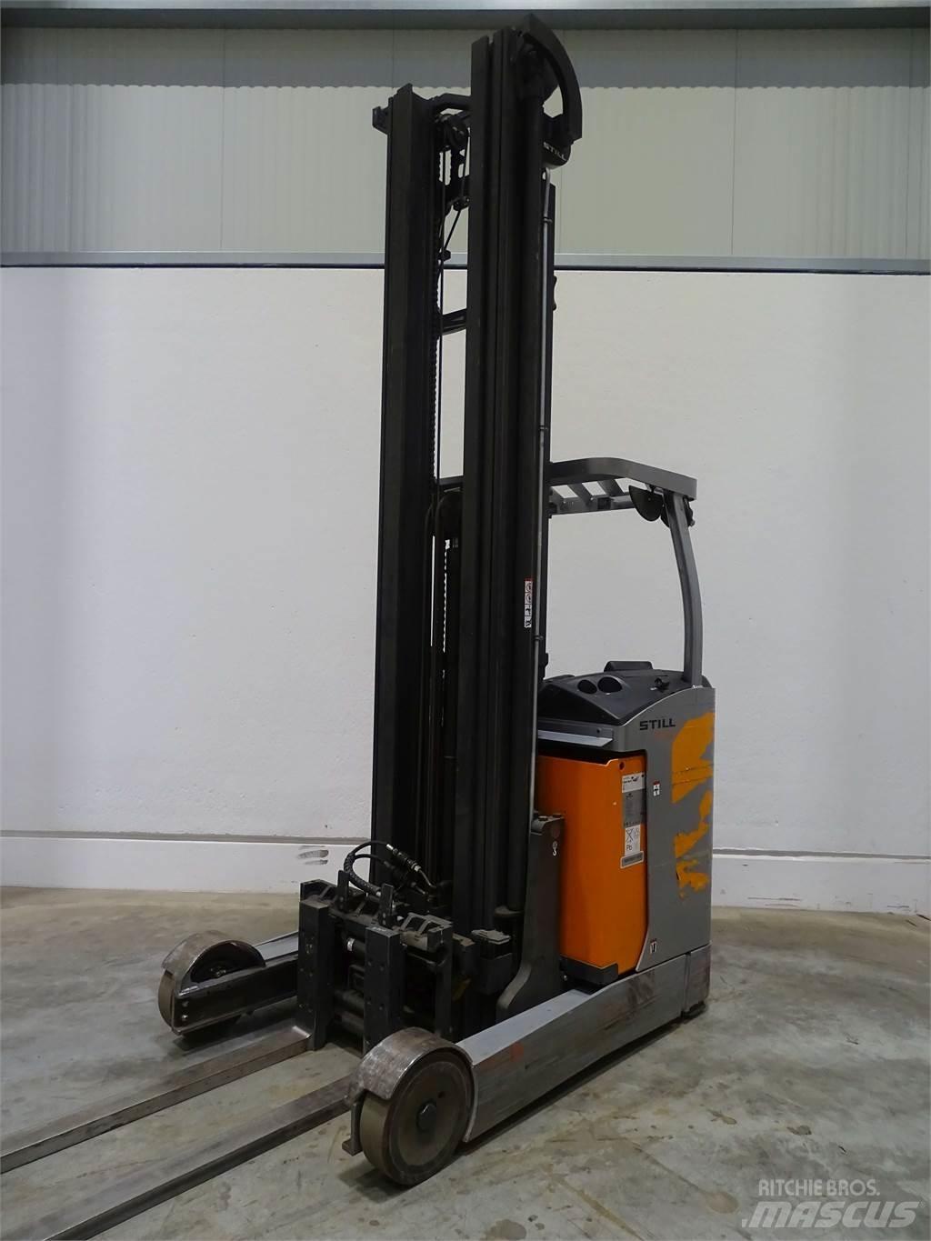 Still FM-X20 Reach trucks