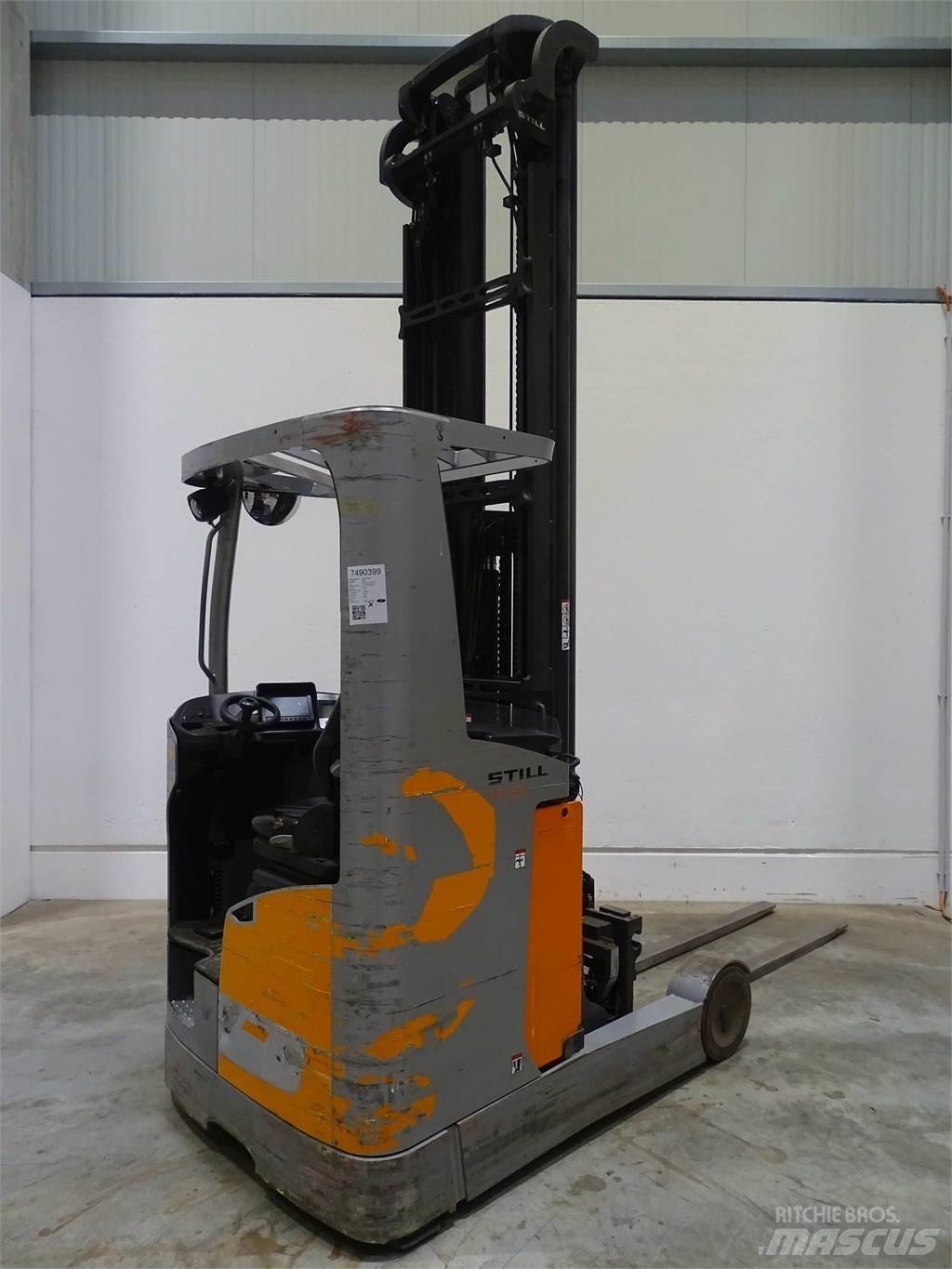 Still FM-X20 Reach trucks