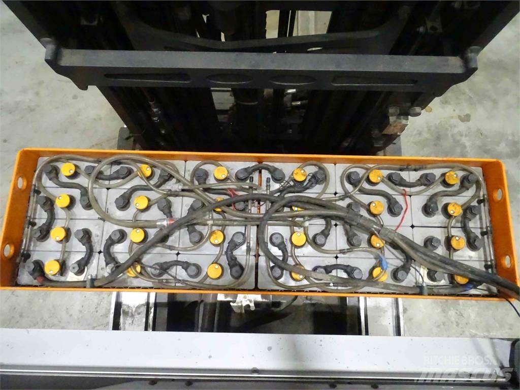 Still FM-X20 Reach trucks
