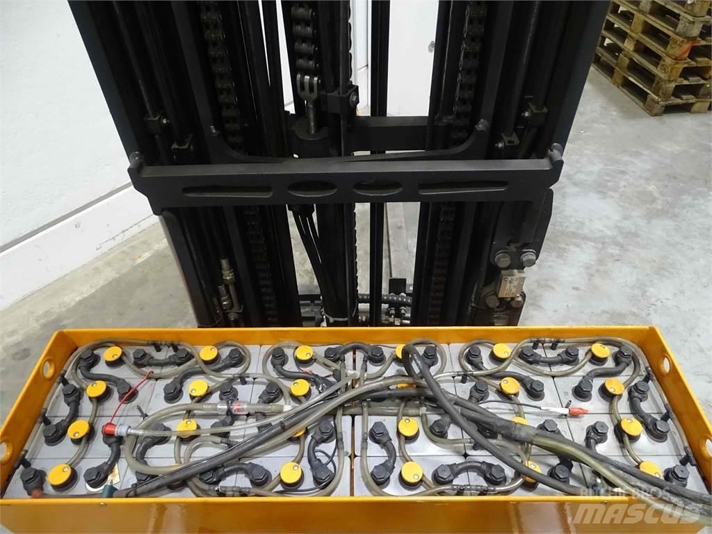 Still FM-X20 Reach trucks