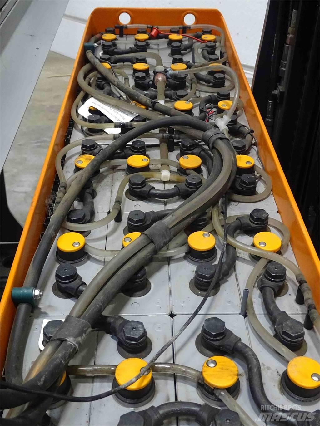 Still FM-X20 Reach trucks
