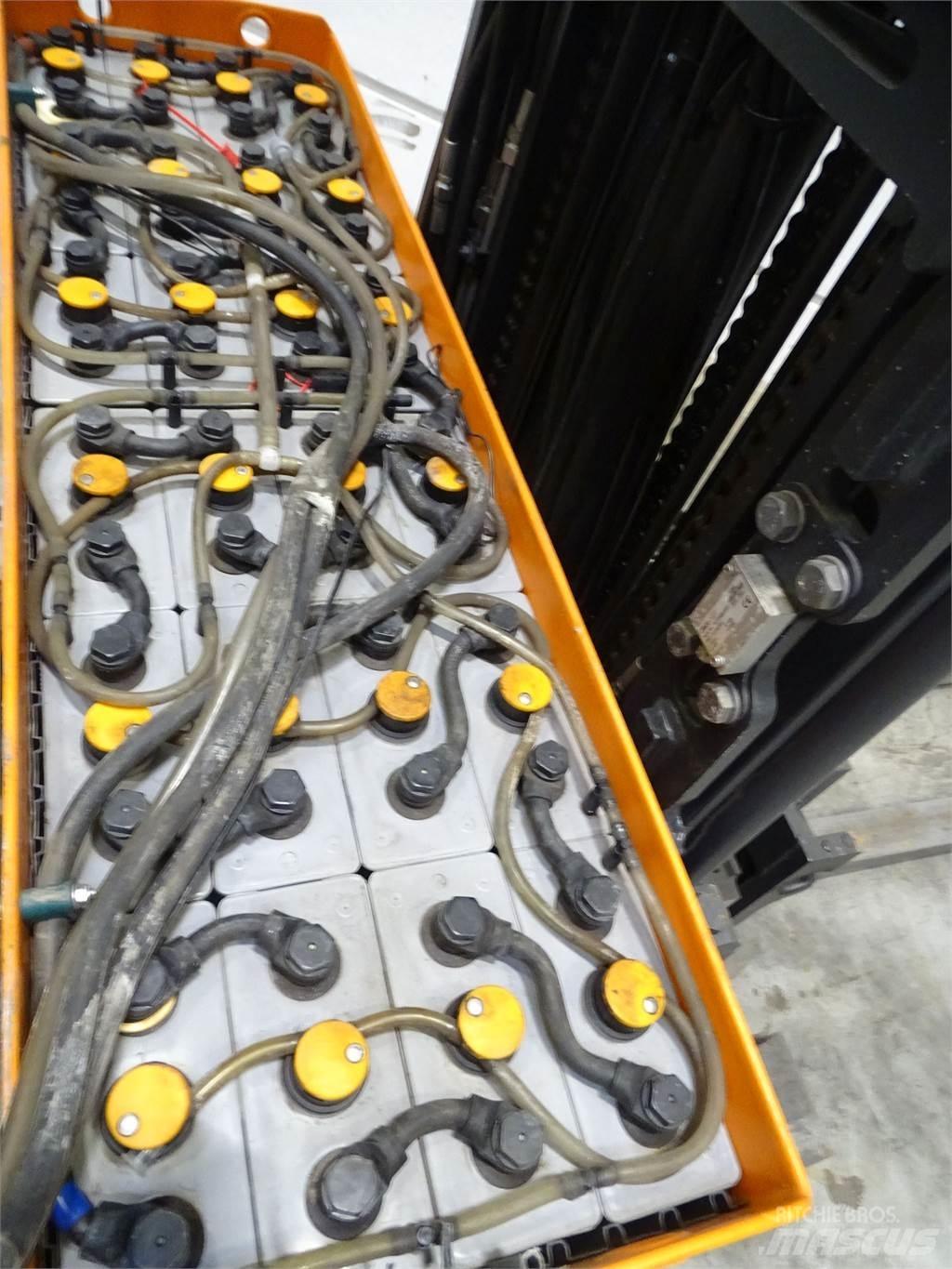 Still FM-X20 Reach trucks
