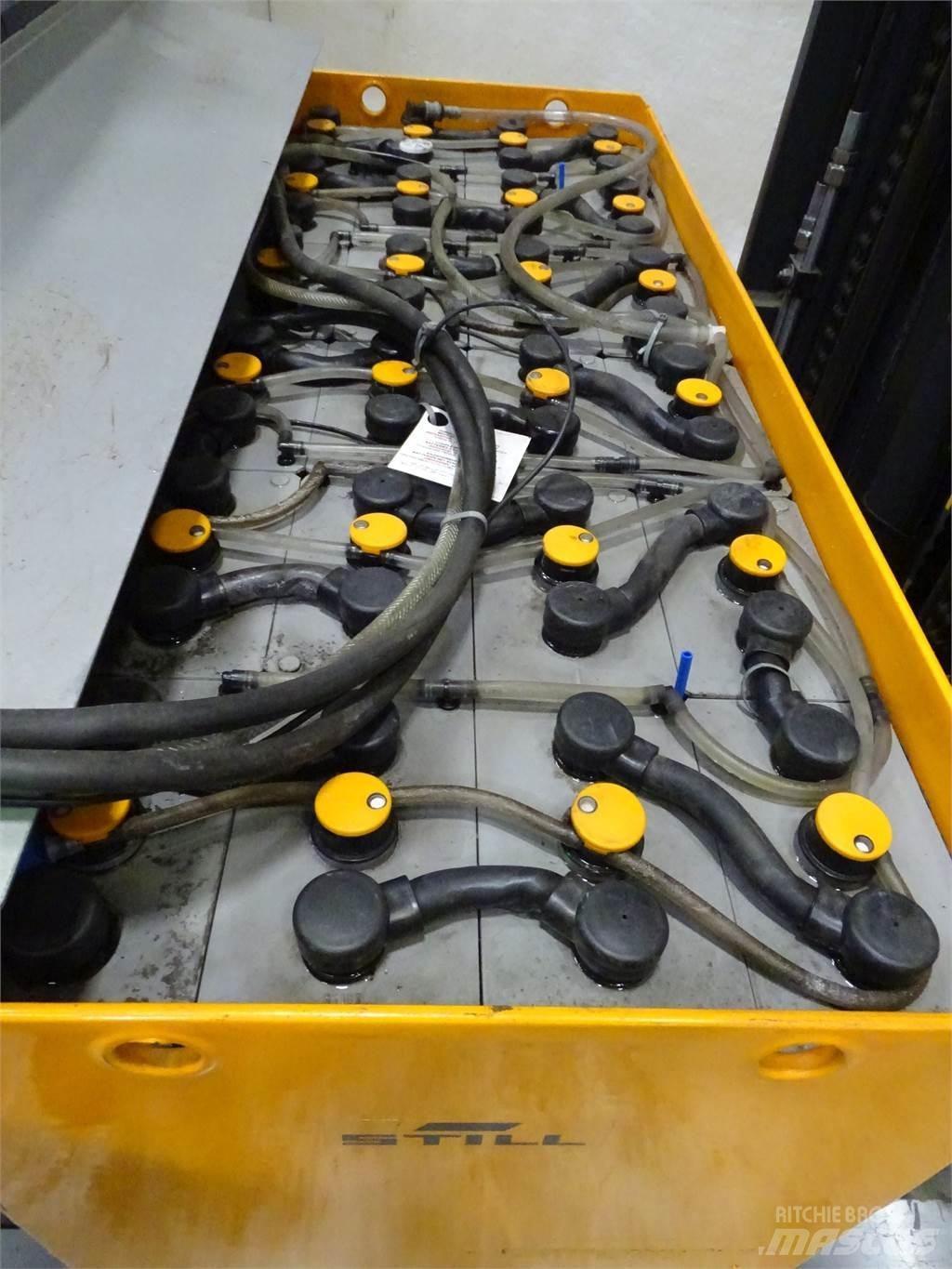 Still FM-X20 Reach trucks